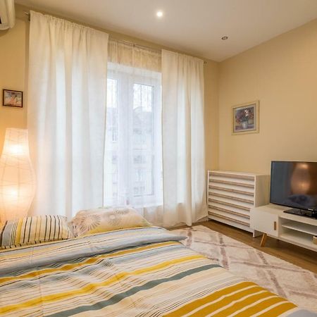 Modern 2 Bedroom Apartment Next To Vitosha Str. Sofia Eksteriør bilde
