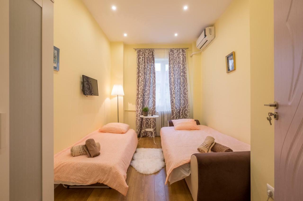 Modern 2 Bedroom Apartment Next To Vitosha Str. Sofia Eksteriør bilde