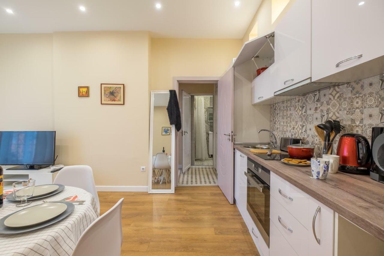 Modern 2 Bedroom Apartment Next To Vitosha Str. Sofia Eksteriør bilde