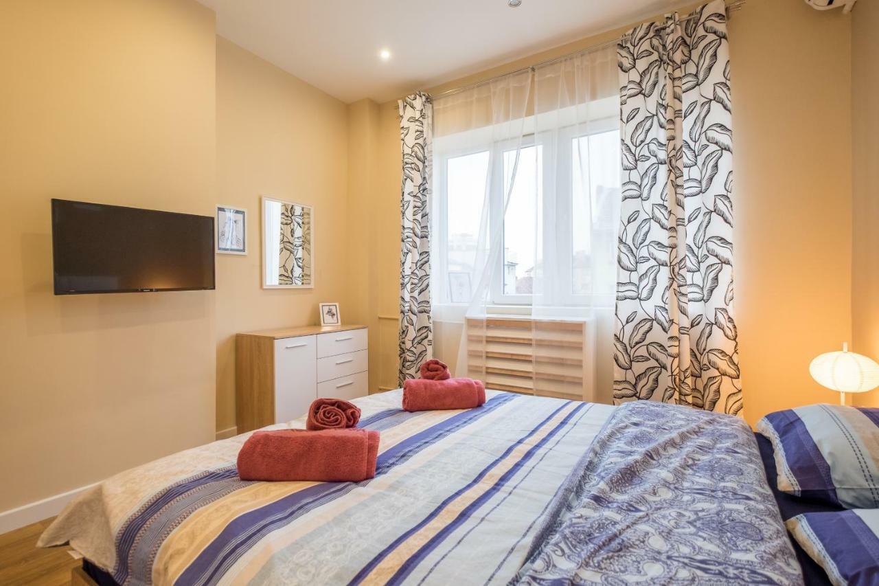 Modern 2 Bedroom Apartment Next To Vitosha Str. Sofia Eksteriør bilde
