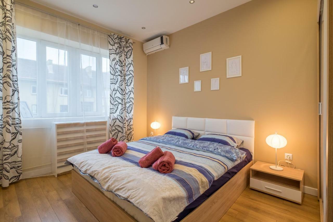 Modern 2 Bedroom Apartment Next To Vitosha Str. Sofia Eksteriør bilde