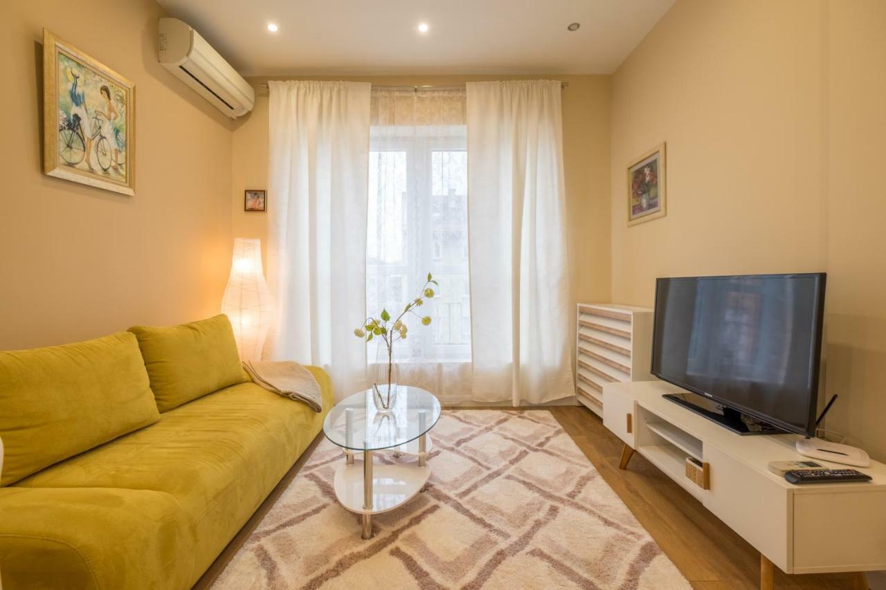 Modern 2 Bedroom Apartment Next To Vitosha Str. Sofia Eksteriør bilde