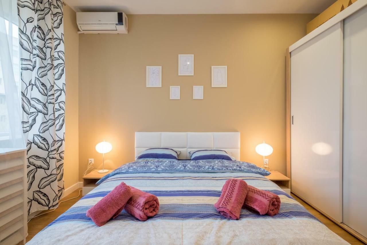 Modern 2 Bedroom Apartment Next To Vitosha Str. Sofia Eksteriør bilde