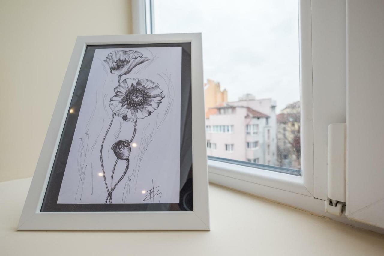 Modern 2 Bedroom Apartment Next To Vitosha Str. Sofia Eksteriør bilde