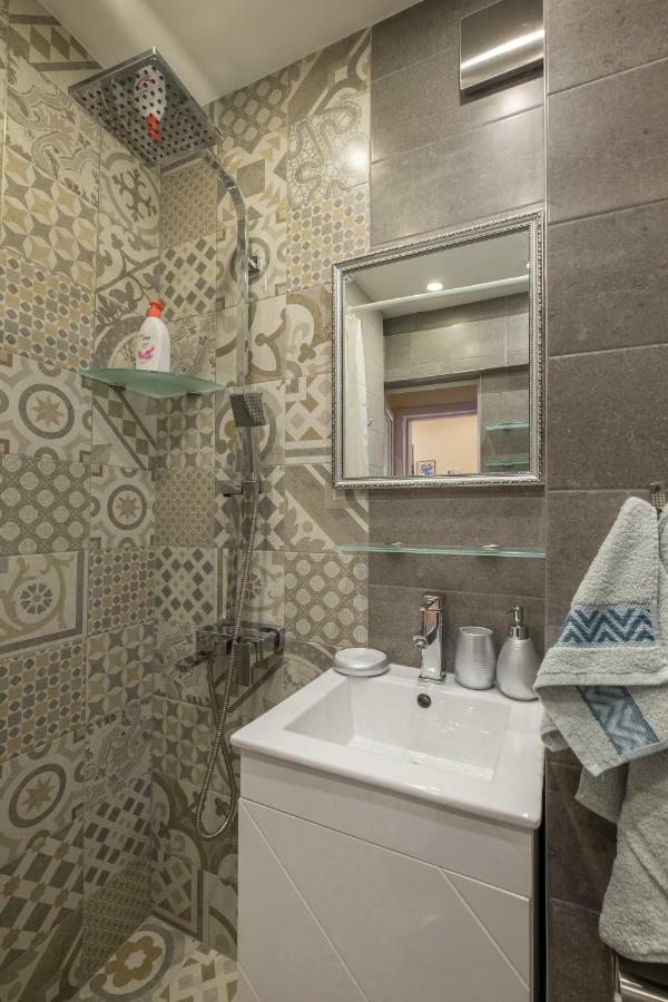 Modern 2 Bedroom Apartment Next To Vitosha Str. Sofia Eksteriør bilde